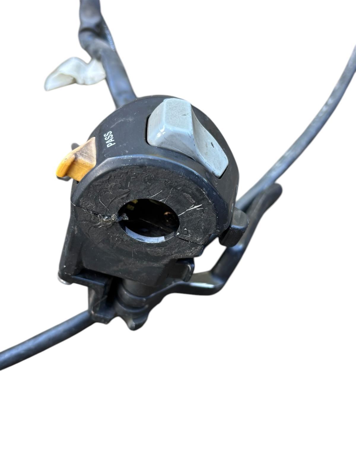 devio luci lato sx con leva freno a mano usato Yamaha Tmax 500/530 2004/2016